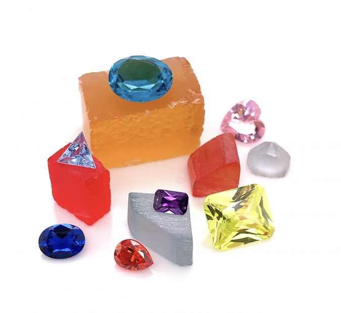 Synthetic gemstones: Where knowledge is power 2/2